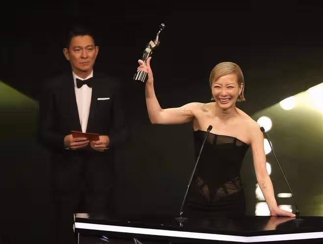 許志安帶新歌回歸,演繹傷痛過往深深懺悔,陪伴鄭秀文一起振作