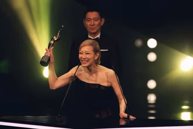 許志安帶新歌回歸,演繹傷痛過往深深懺悔,陪伴鄭秀文一起振作