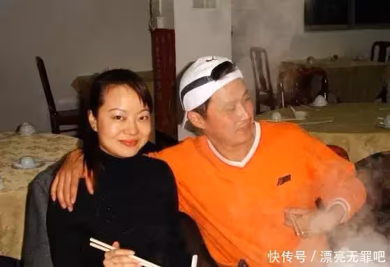 同學聚會「1頓飯吃了5萬塊」！請客的同學中途結賬走了　散場時服務員問「誰結賬？」同學們瞬間翻臉
