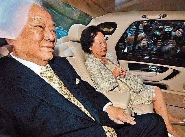 父親留420億遺產！擔心子孫敗光家業「只準兒子每月領200萬」兒子算完時間「失去笑容」兒媳也傻眼!