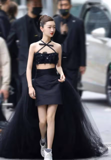 VOGUE紅毯盛典，娜扎、冰冰、童瑤的優雅、性感風格美翻天