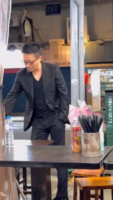 汪小菲二度赴台，媒體稱他脾氣收斂許多，還一度作勢要拿東西砸人
