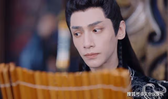 《長月燼明》借葉夕霧的手殺蕭凜，原來澹臺燼的愛情，是自己毀掉的