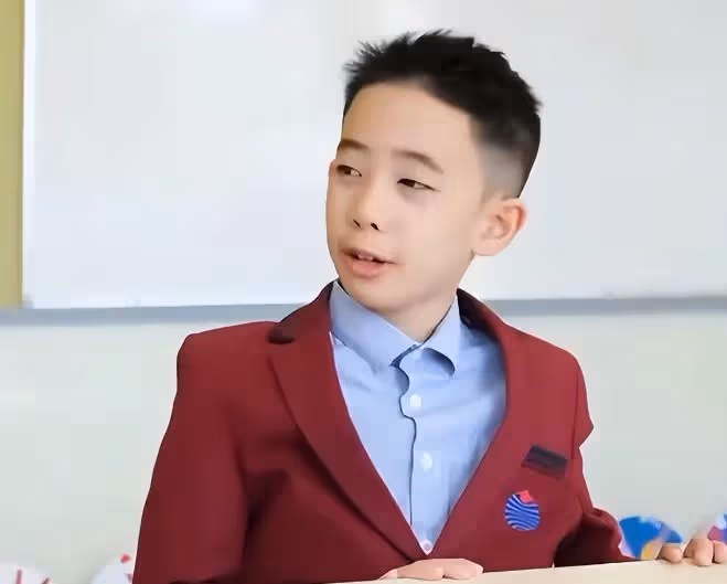 陳小春9歲兒子引爭議!被指替貴族學校做宣傳,曝一年學費要30萬