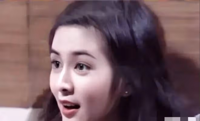 甄子丹高檔餐廳為嬌妻慶生,人均消費僅4039,關之琳成為來賓亮點