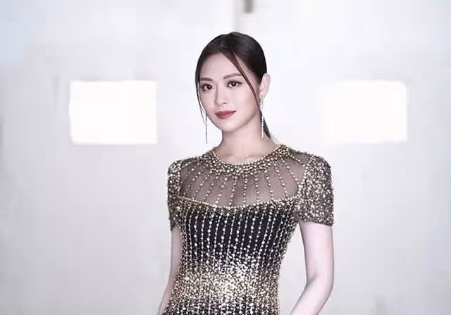 香港知名女星突然復出拍劇,體重長了30多斤,被嫌太胖上鏡不好看