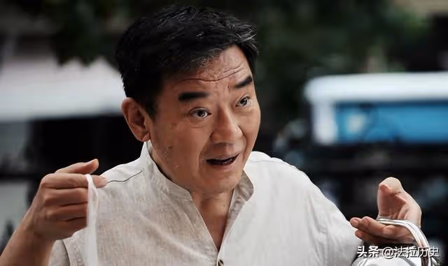事實證明，「雙面人」李立群，已經走上了一條不歸路