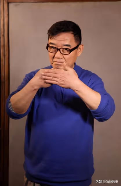 事實證明，「雙面人」李立群，已經走上了一條不歸路