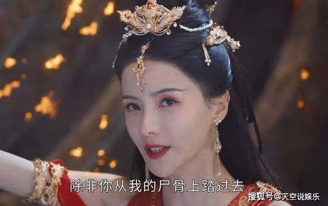 《長月燼明》早在萬年前就已隕滅的初凰，到底何時生了黎蘇蘇？