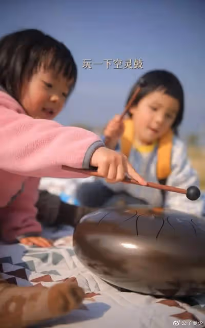 江一燕帶娃野餐!女兒首露臉,定居雲南農村,很後悔當年的事