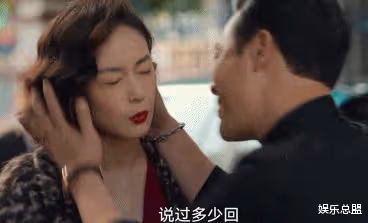張頌文高葉《狂飆》後首相聚,共同出席電影節,擁抱低語舉止親密