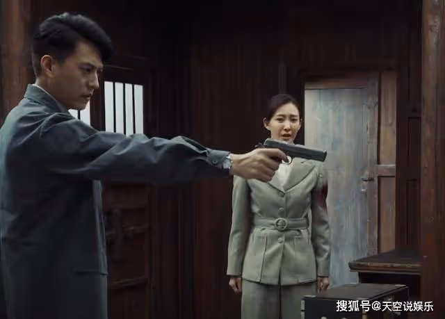 《無間》大結局：花向雨畏罪自殺，閃官被藍冰一擊斃命