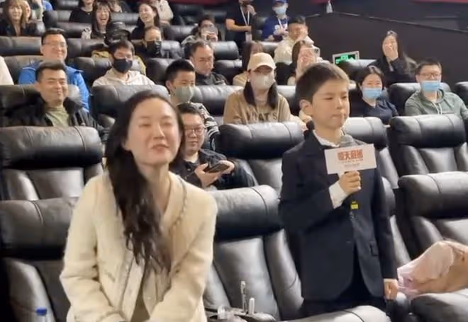 霍思燕否認不讓杜江演感情戲,嗯哼自稱能證明,回答問題情商高