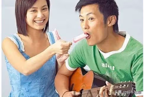 太尷尬了，竇驍被新娘閨蜜發文祝福「雞很大，新娘會很幸福」