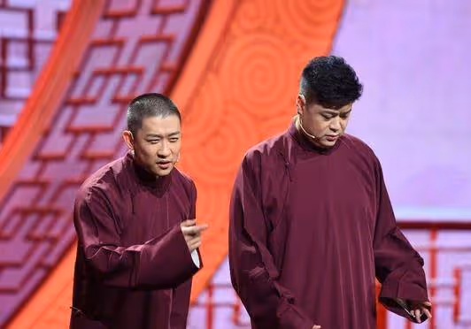 還有人認為岳雲鵬是靠《五環》火的?他的成功跟這兩叛徒有關係