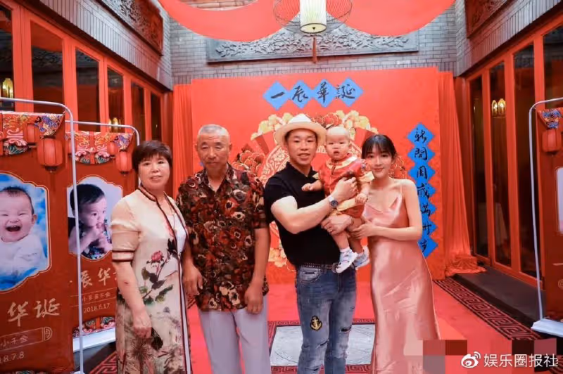 「餅式基因」過於強大,兩代美女都改變不了的長相,是福還是禍?