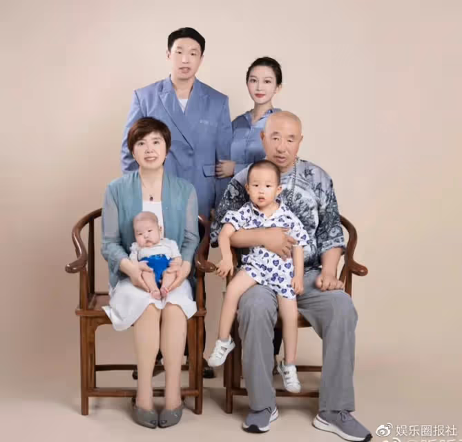 「餅式基因」過於強大,兩代美女都改變不了的長相,是福還是禍?
