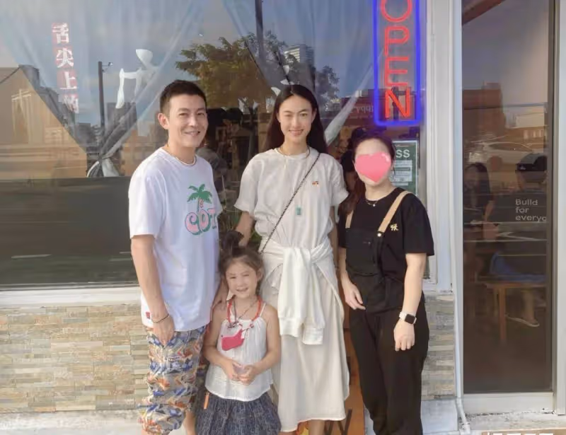 41歲攝影師夏威夷被偶遇，不惑之年男神歸位，魚尾紋也不減帥氣