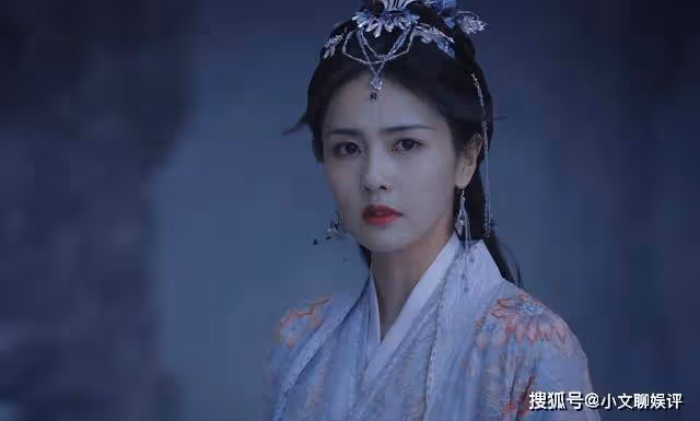 《長月燼明》冥夜怎麼也想不到,他與桑酒的訣別,是在萬年之後