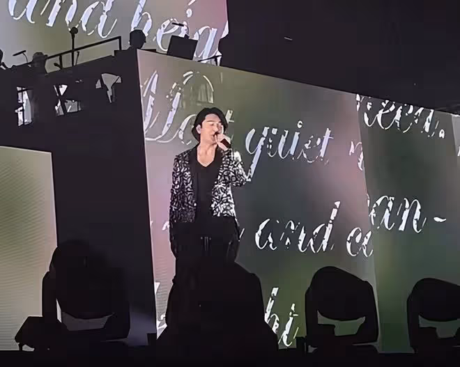 鄭伊健從日本回國開演唱會！蒙嘉慧素顏現身支持，被指發福像路人