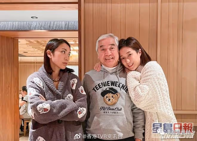 77歲秦沛返加拿大小休被捕獲!一頭白髮煞氣激減變慈祥老人