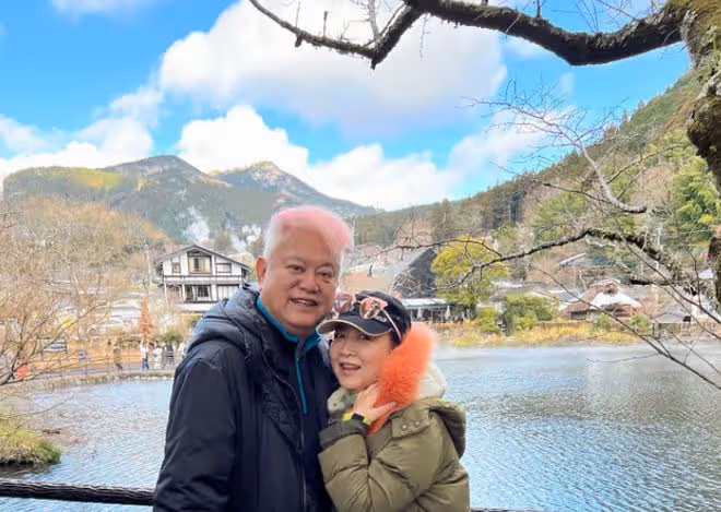 港星陳百祥回內地老家!吃路邊攤被粉絲包圍合影,贊家鄉一日千里
