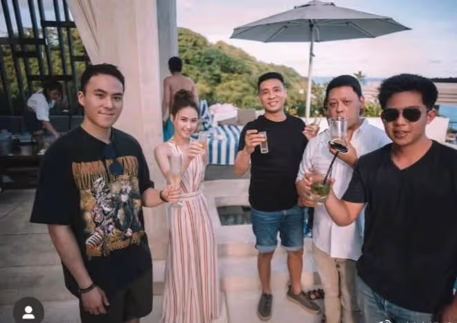 何超蓮罕曬婚禮細節!直言賭王以另外方式參與,88歲舅父專程趕往