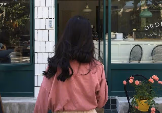 我和老公是二婚，結婚20年，老公一直把我們掙來的錢交給公婆保管