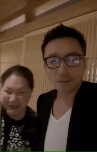汪小菲回台為9歲女兒慶生，主動與S媽合影叫丈母娘，兒子帥氣出鏡