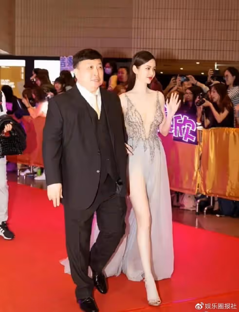 拿王晶九部資源,與對方拍視頻玩曖昧,邱意濃或是第二個邱淑貞!