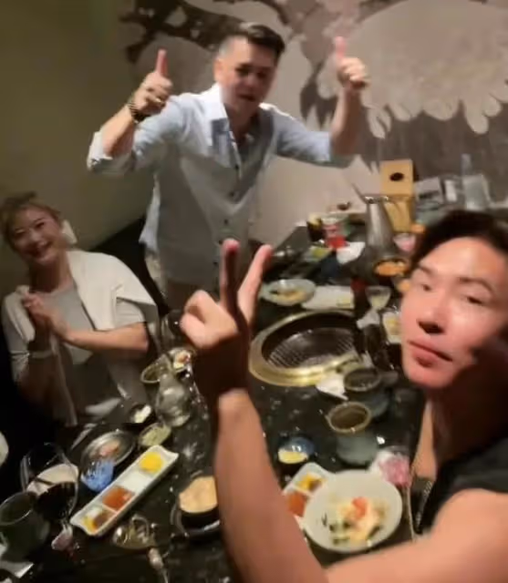 汪小菲給女兒慶生,兒子拿手機玩,感覺父子關係生疏了太多