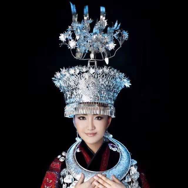 小學女生長得酷似迪麗熱巴,新疆小姑娘驚艷大眾:真正的天生麗質