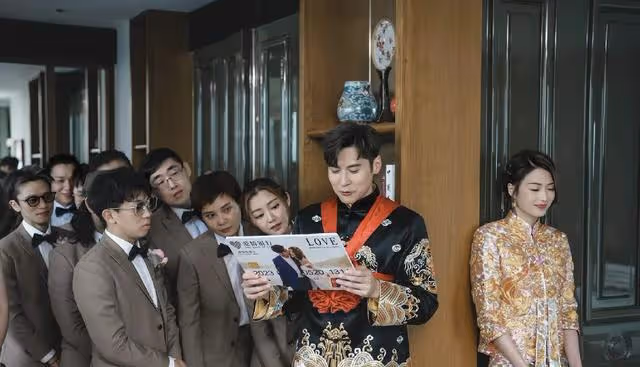 恭喜!香港知名女星今日大婚,帥哥新郎穿美少女制服跳韓舞接親