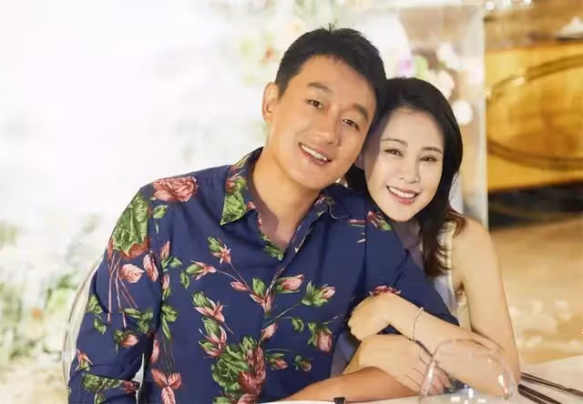 霍建華終於出來拍戲了,與劉亦菲共同搭檔,《玫瑰故事》很有盼頭