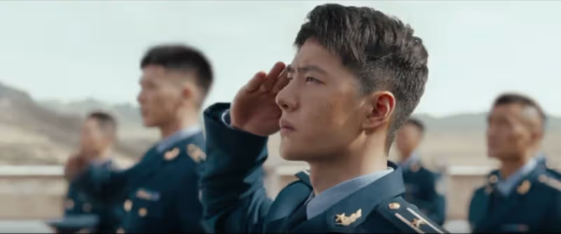 《長空之王》預售票房破6000萬,沈騰金晨等參加首映禮,交口稱讚