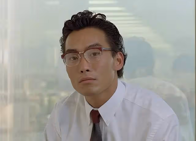 香港知名男星人財兩空，遭妻子婚內出軌背叛，身材消瘦疑患抑鬱症
