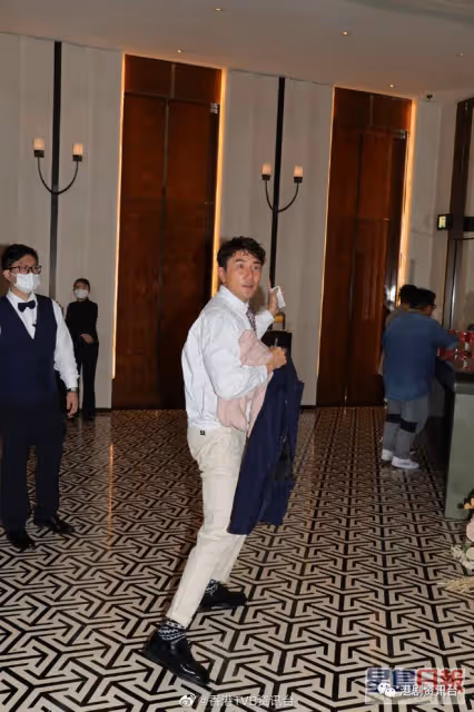 陳家樂連詩雅結婚|Gin Lee性感Look觀禮 楊受成太太拎鱷魚皮Hermès貴氣優雅
