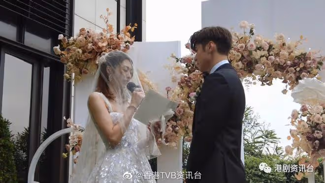 陳家樂連詩雅結婚丨陳家樂大膽笑老婆好蠢 哽咽唱冧歌狂走音 司儀Bob苦勸