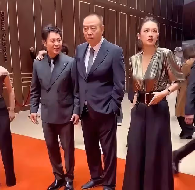 陳凱歌和張頌文握手:這個小細節被罵上熱搜,是網友玻璃心了嗎