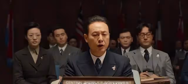 陳凱歌和張頌文握手:這個小細節被罵上熱搜,是網友玻璃心了嗎