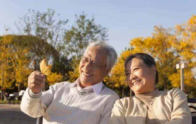 娘家拆遷補償3套房,分文不給我說我是外人,轉頭父母卻讓我養老