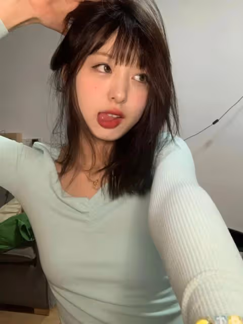 百萬女網紅被劈腿？推門而入發現男友與小三躺在床上！男主回應：早上酒店沒法入駐！