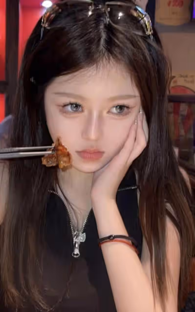 百萬女網紅被劈腿？推門而入發現男友與小三躺在床上！男主回應：早上酒店沒法入駐！