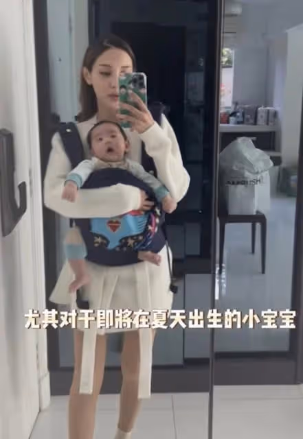 最新正面照曝光！前港姐三子皮膚黝黑像舅舅，四年抱三成人生贏家