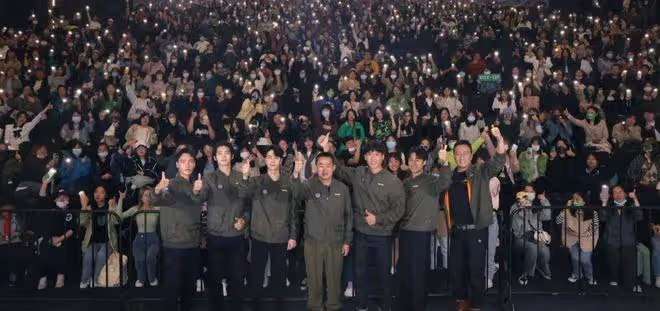又一部粉絲電影?《長空之王》首映口碑出爐,聽聽專業演員怎麼說