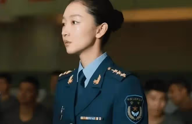 又一部粉絲電影?《長空之王》首映口碑出爐,聽聽專業演員怎麼說