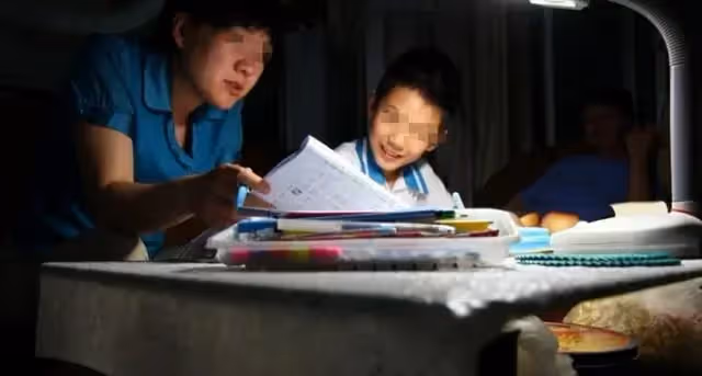 「我兒子哪錯了」?3600÷9=400被打叉,爸爸質問卻慘遭老師打臉
