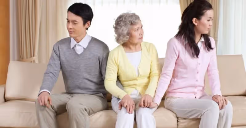 AA制6年，婆婆癱瘓，丈夫照顧3天後要求妻子辭職，妻子：一天500