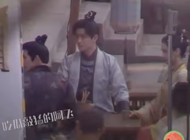 baby和宋威龍任豪拍戲,小海綿探班媽媽,頻繁現身片場母子情深