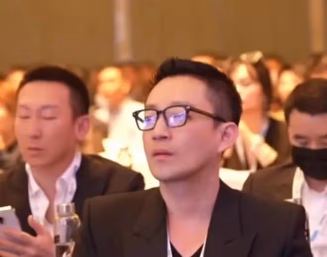 汪小菲:不遠千里趕赴台灣和丈母娘聚會,媽媽張蘭當場被氣進醫院